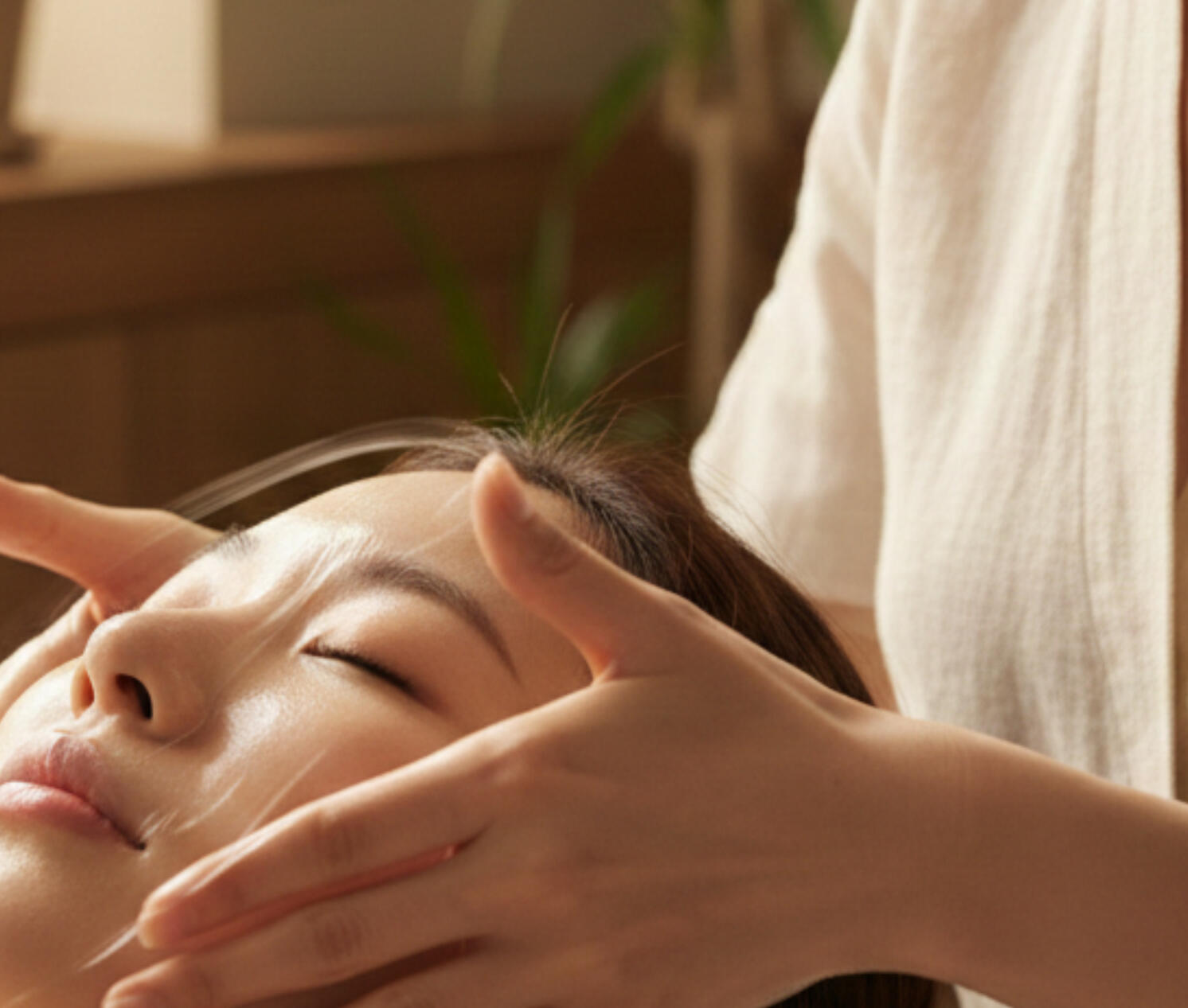 Olá! Sou a Ana Lúcia Silva, responsável pelo Centro de Sinergia Global, aqui em Telheiras. Gostaria de vos convidar a vir conhecer a proposta de valor imbatível da marca ATOMY no nosso centro. — Ana Lúcia Centro de Sinergia Global